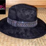 TOQUILLA ELASTICA CON PIEDRAS