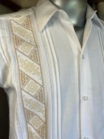 GUAYABERA BORDADA BLANCA MANGA LARGA T-36 - Imagen 2