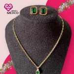 BISUTERIA FINA COLLAR Y ARETES