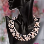 COLLAR DE SEMILLAS-NATURAL CON NEGRO