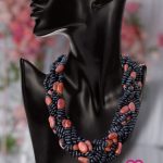 COLLAR DE SEMILLA-NEGRO CON CAFE