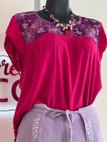 BLUSA SENCILLA BORDADA EN PECHO T-G - Imagen 2