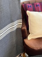 COLCHA ARTESANAL MATRIMONIAL GRIS/NATURAL - Imagen 2