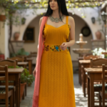 VESTIDO NOCHE BUENA AMARILLO UNITALLA
